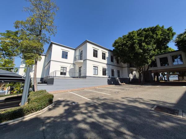 819 m² Commercial space