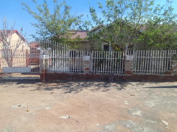 6 Bedroom House