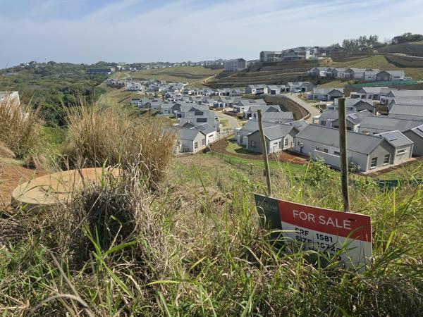 1 672 m² Land