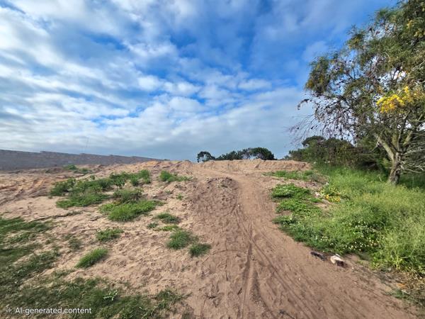 748 m² Land
