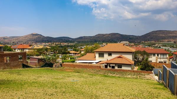 852 m² Land