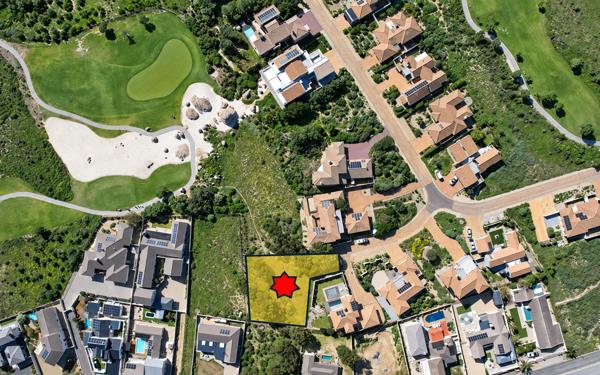 931 m² Land