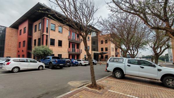 567 m² Office Space