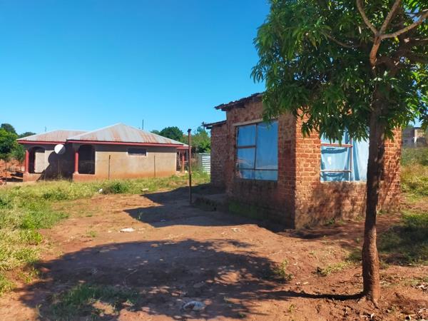 800 m² Land