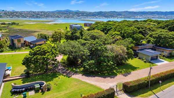 632 m² Land