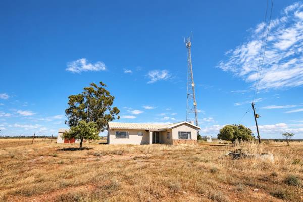 28.7 ha Farm with House
