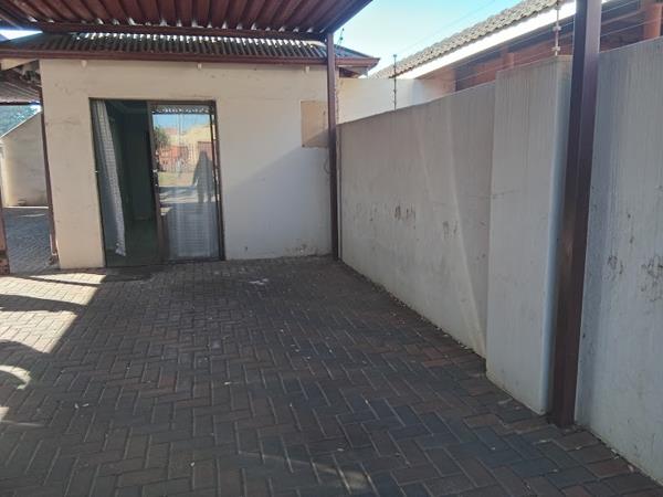 1 Bedroom House
