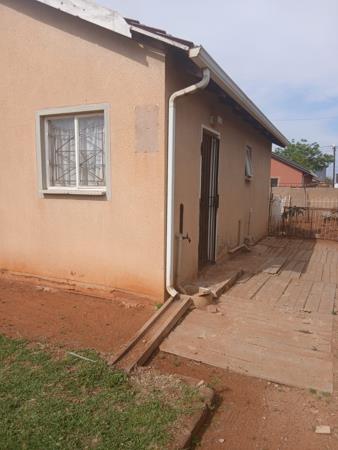 2 Bedroom House