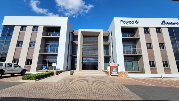 1 348 m² Office Space