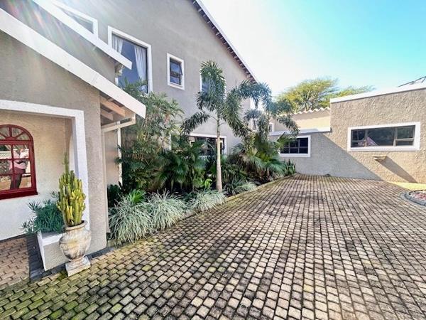 6 Bedroom House