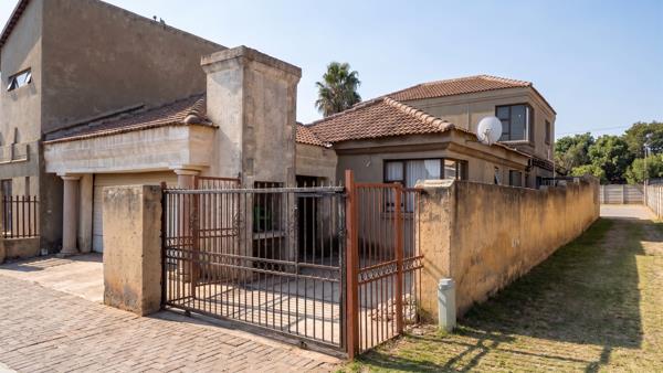 6 Bedroom House