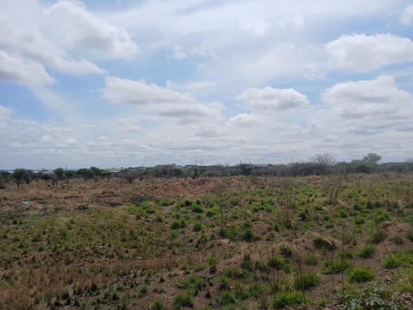 4.9 ha Land