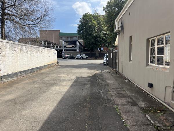 28 m² Commercial space