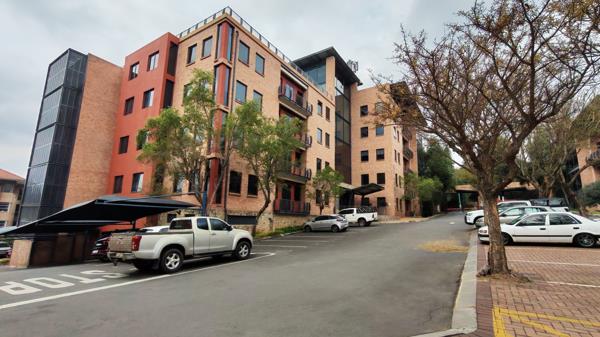 567 m² Office Space