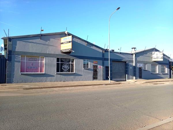 710 m² Commercial space