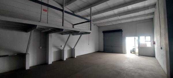 99 m² Retail Space