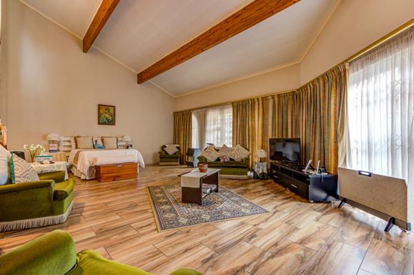 5 Bedroom House