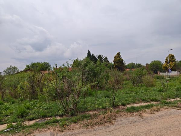1 640 m² Land