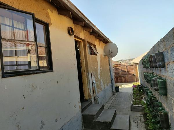2 Bedroom House