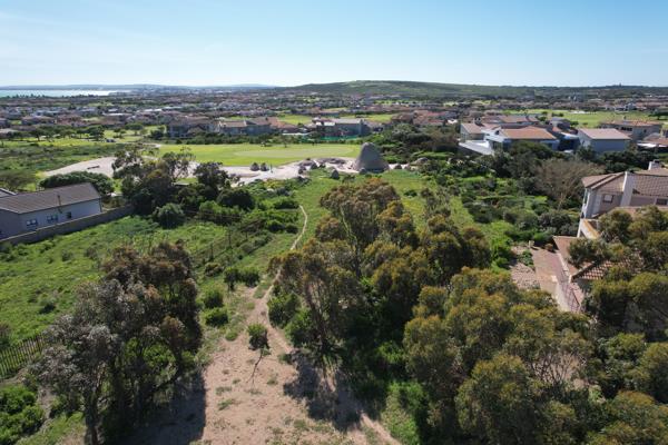 931 m² Land