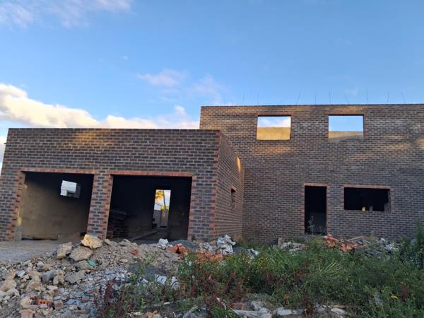 6 Bedroom House