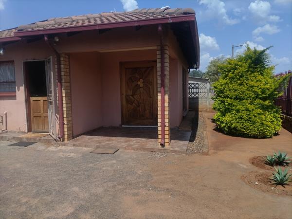 2 Bedroom House