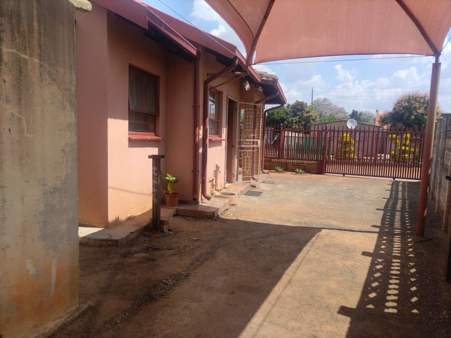 2 Bedroom House