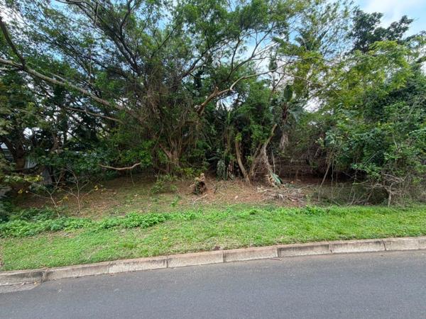 1 140 m² Land