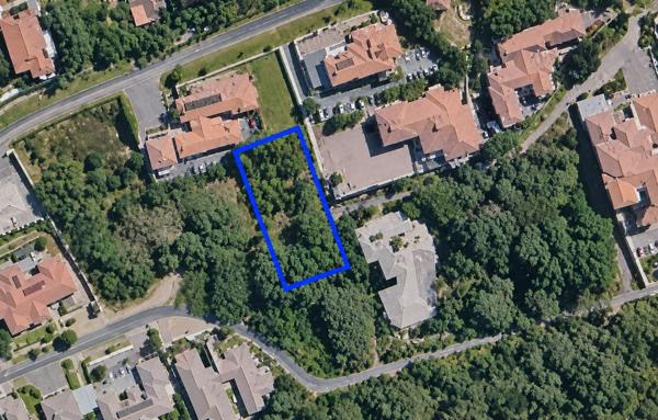 985 m² Land