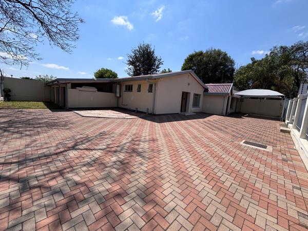 411 m² Commercial space