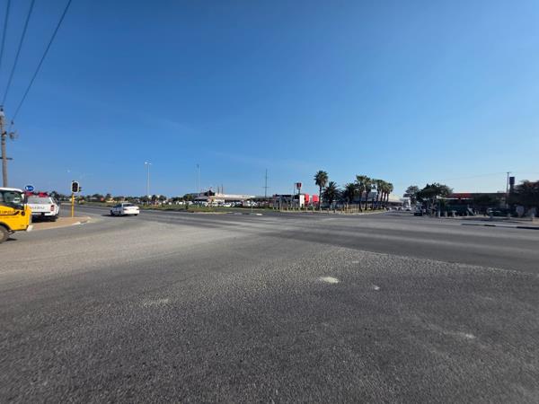 5 800 m² Land
