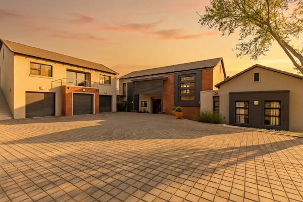 6 Bedroom House