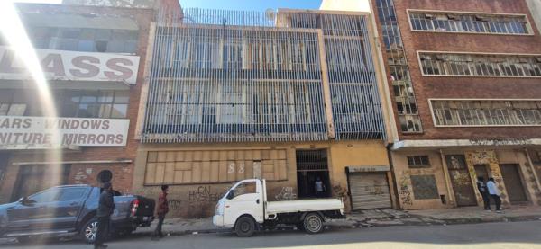 1 150 m² Commercial space