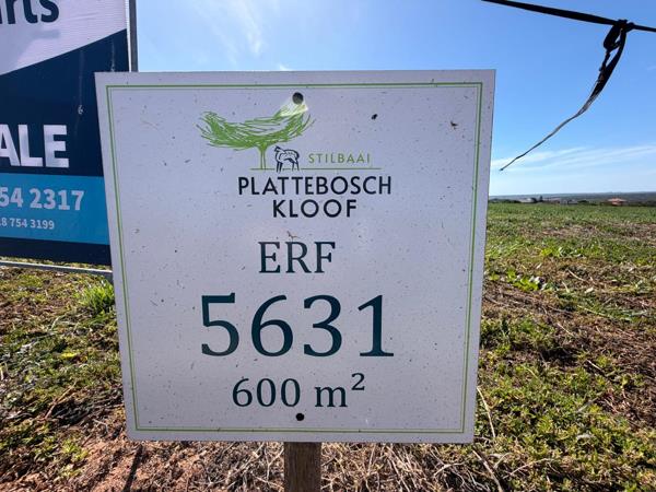 600 m² Land