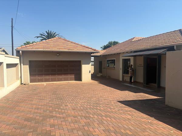 8 Bedroom House