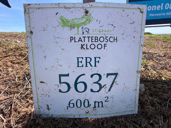 600 m² Land