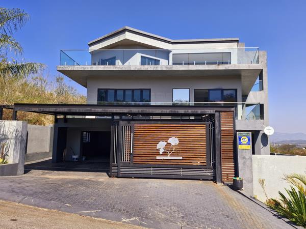 6 Bedroom House