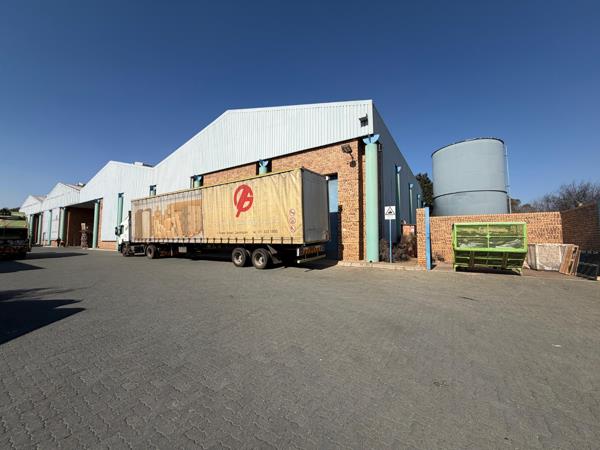 817 m² Industrial space