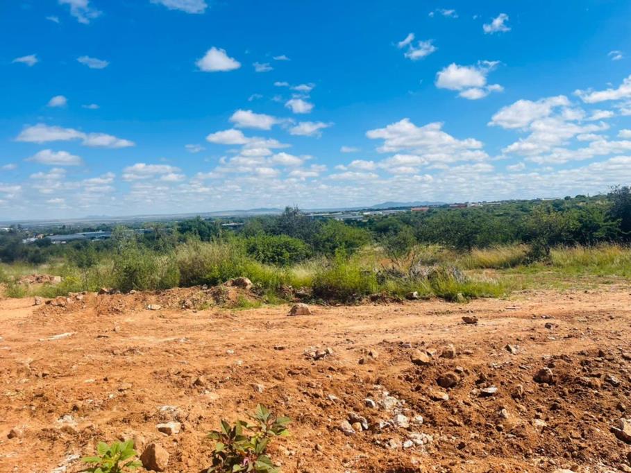 671 m² Land