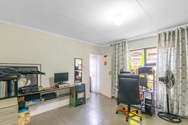 6 Bedroom House