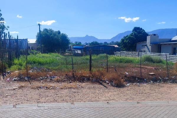 340 m² Land