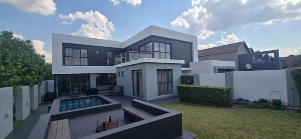5 Bedroom House