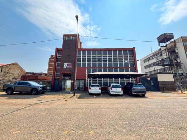 1 750 m² Commercial space