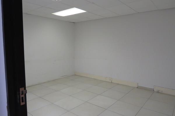 40 m² Retail Space