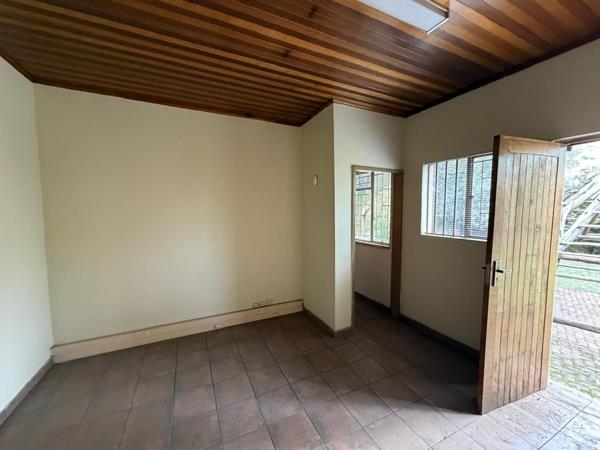 102 m² Commercial space