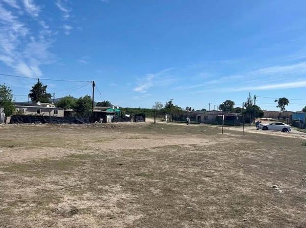 2 444 m² Land