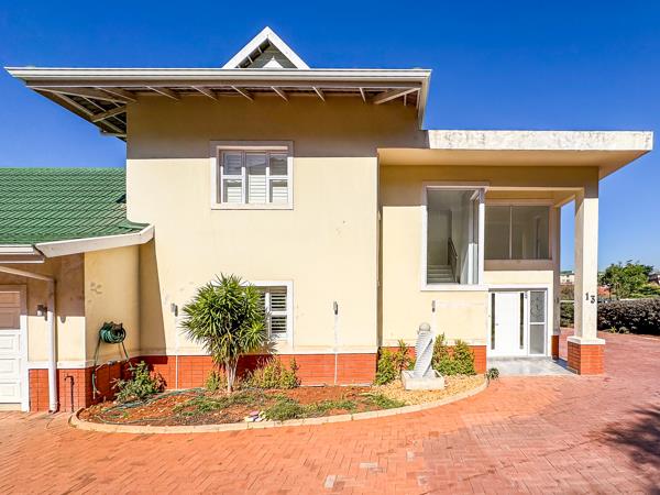 4 Bedroom Townhouse