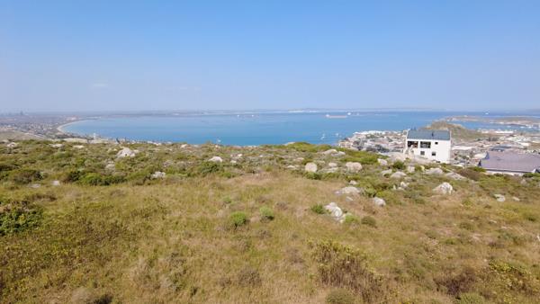 650 m² Land
