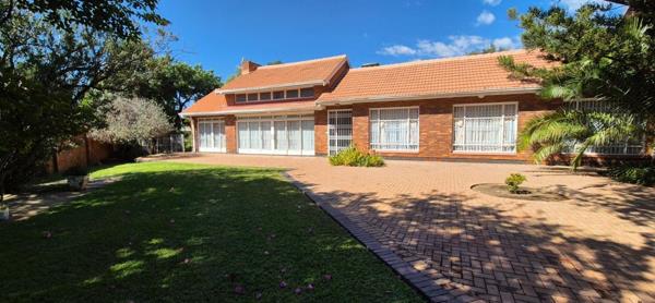 6 Bedroom House