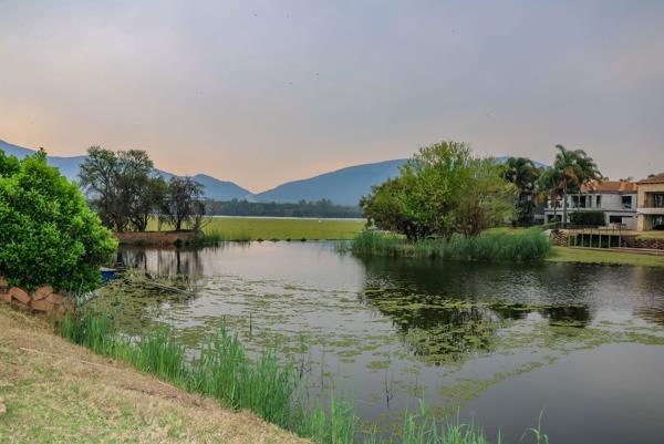 1 030 m² Land